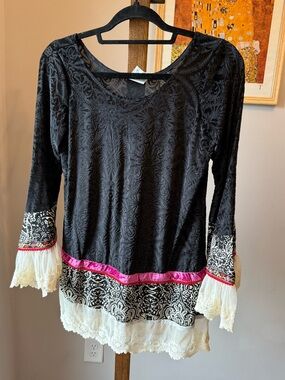 ivy jane Black Tunic with Pink Trim and White Lace